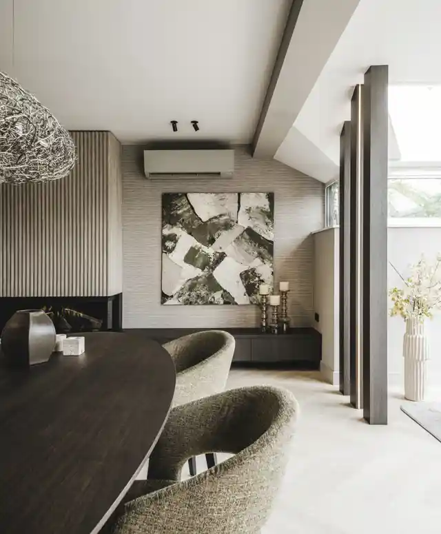 Prachtige Kunst Aan De Muur In Een Interieurontwerp In Zwolle, Die De Ruimte Persoonlij