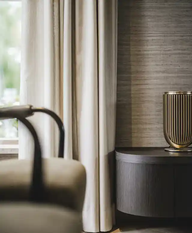 Interieurontwerp Voor Een Woonkamer In Zwolle Met Moderne Meubels En Verlichting